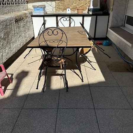 A Apartment Sete